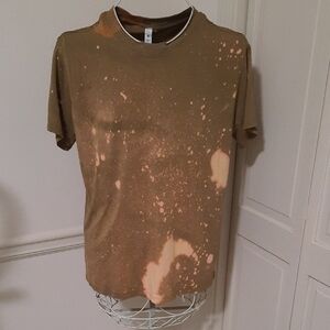 Lululemon Olive Green T-Shirt with Accents